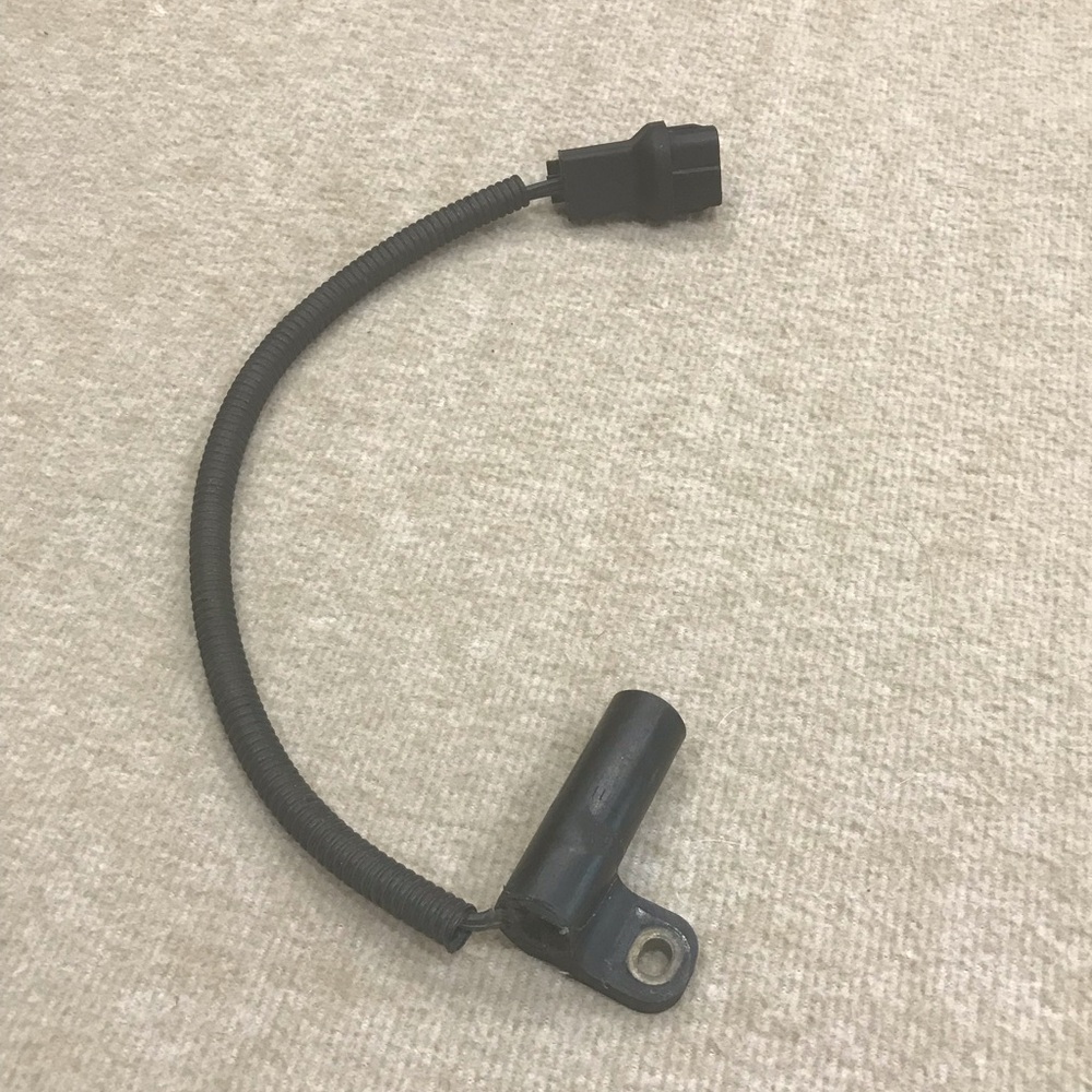 Crank Crankshaft Position Sensor for Jeep Wrangler Jeep Grand Cherokee 56027868